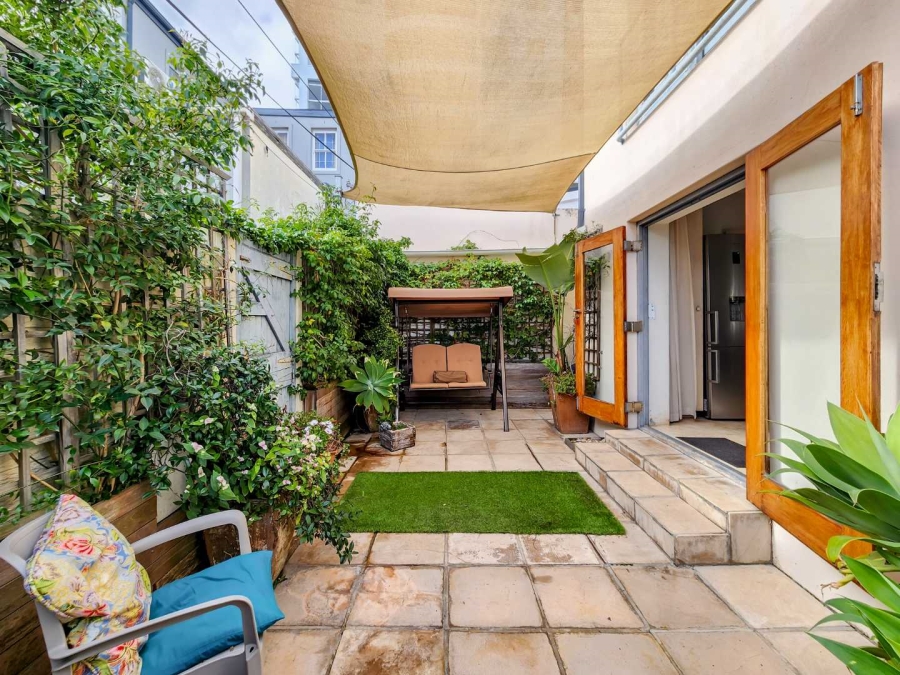 2 Bedroom Property for Sale in Sea Point Western Cape